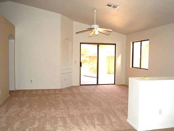 3rd image of 8502 N Cantora Way