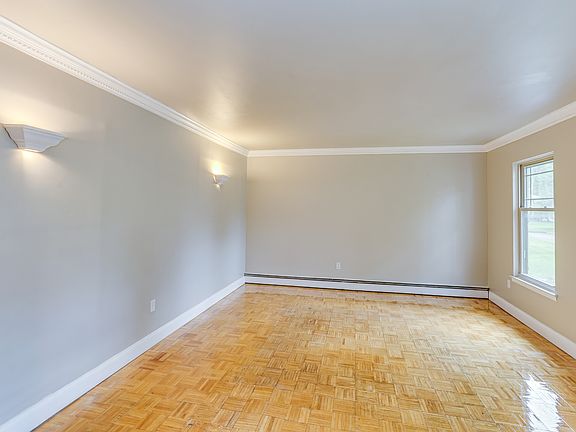 5th image of 7 Sandpiper Ln