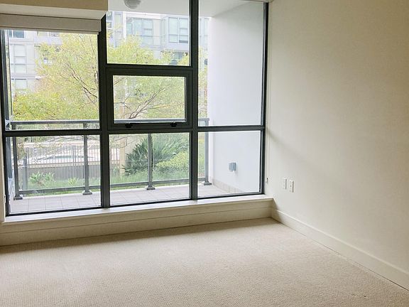 2nd image of 420 Mission Bay Blvd N Unit 409