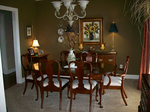 Formal dining room