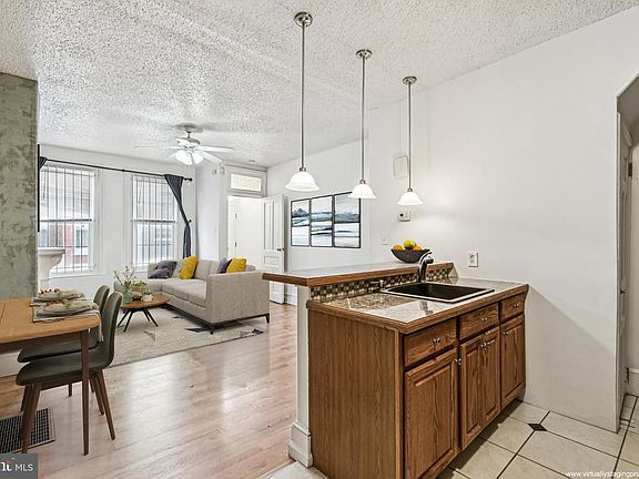 2nd image of 930 French St