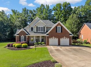 522 Chippendale Ln, Boiling Springs, SC 29316