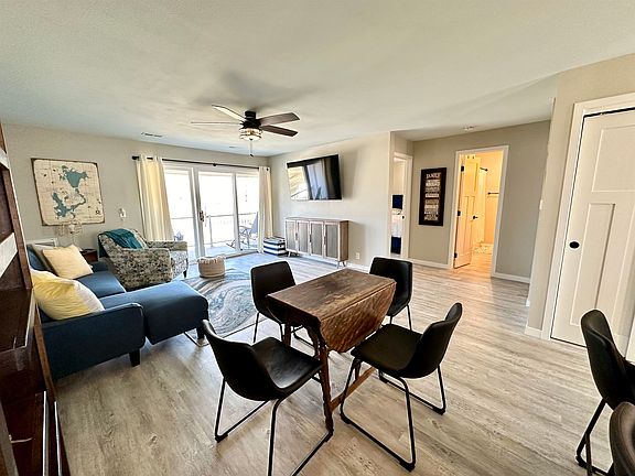 3rd image of 1700 Country Club Dr Unit 205