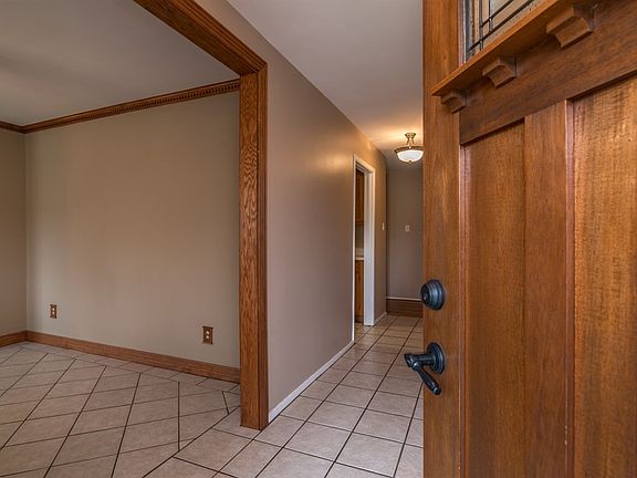 4th image of 2802 Sugar Wood Dr