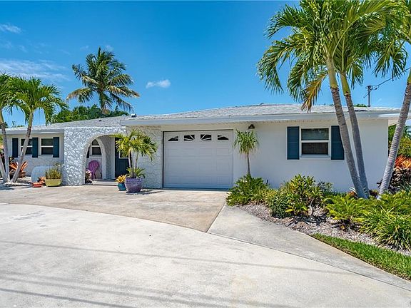 3rd image of 2381 Sanibel Blvd