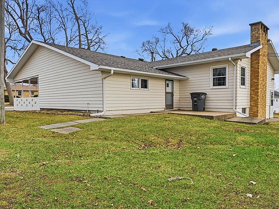 2nd image of 128 N Locust St