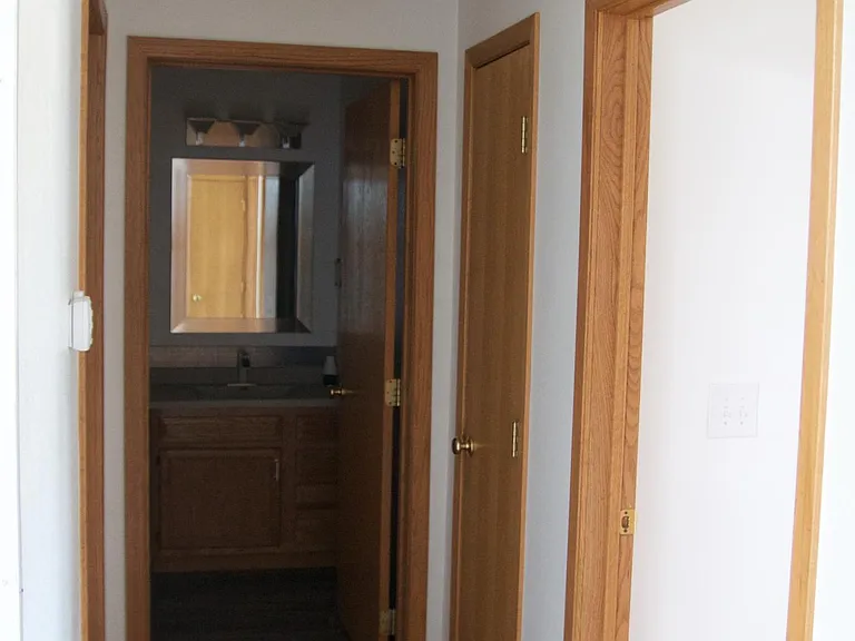 2050 Keokuk St — Photo 11
