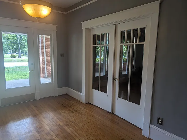 207 W Main St — Photo 19