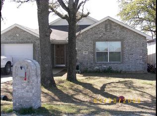 701 Hillburn Dr, West Tawakoni, TX 75474