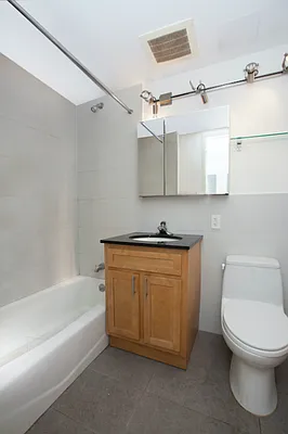 Rented by REAL New York | media 44