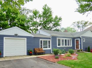 1801 Longvalley Rd, Glenview, IL 60025