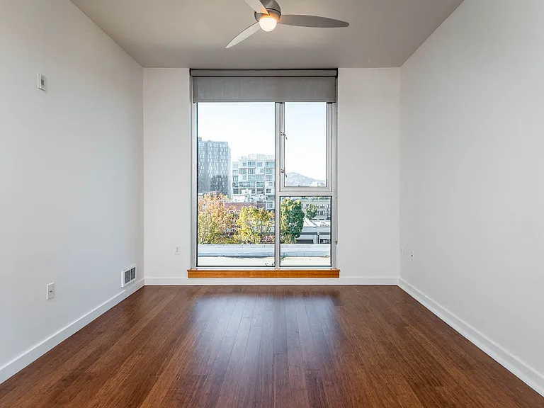 Central Eastside Lofts | Richmond Living Room