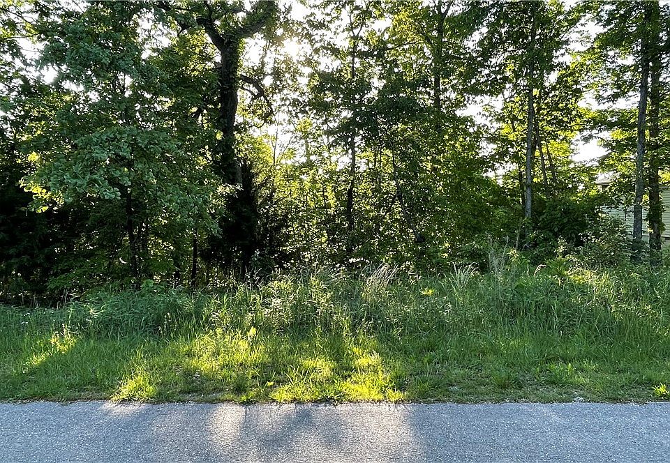 1st image of Loftus Dr #9