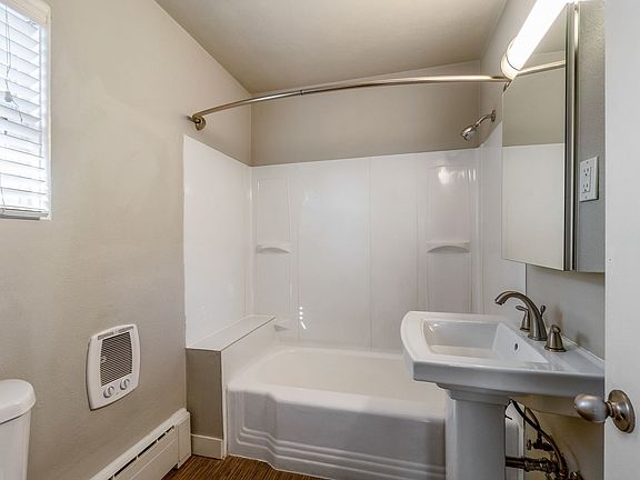 3rd image of 295 3rd St #D627ae0a8