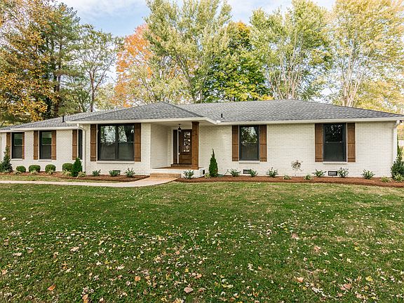 2nd image of 1069 Lakeshore Dr