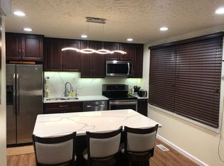 7702 Eagles Head Ct, Rockville, MD 20855