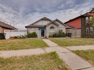 2118 Westmore Dr, Moore, OK 73170