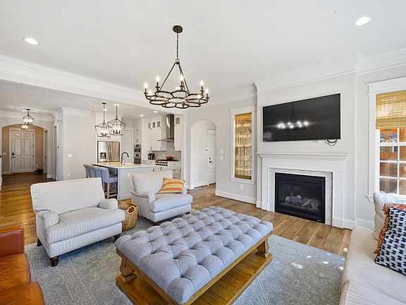 5th image of 6063 Chester Way