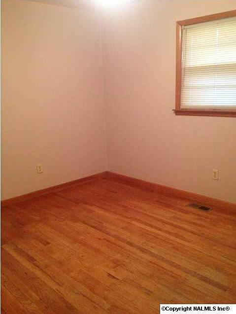 2nd image of 112 Gordon Dr