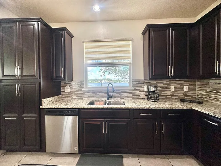 2791 Rapollo Dr — Photo 10