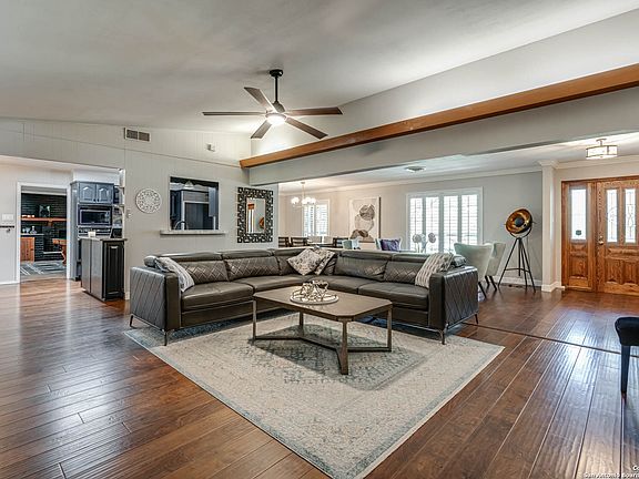 5th image of 250 DONELLA DR