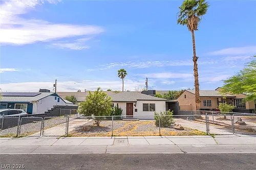 1610 E Ogden Ave Photo 1