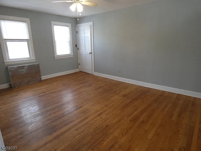 672 Mount Hope Ave #4 — Photo 3
