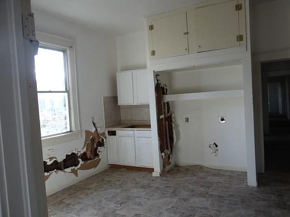 3rd image of 2018-20 N Roman St