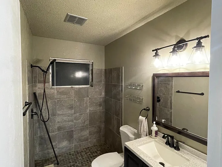 4444 Swift Rd #41 — Photo 11