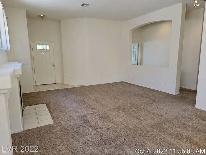 3 bed, 2.0 bath, 1378 sqft, $2,062 — Photo 4