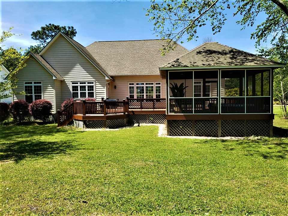 2nd image of 11 Country Club Dr