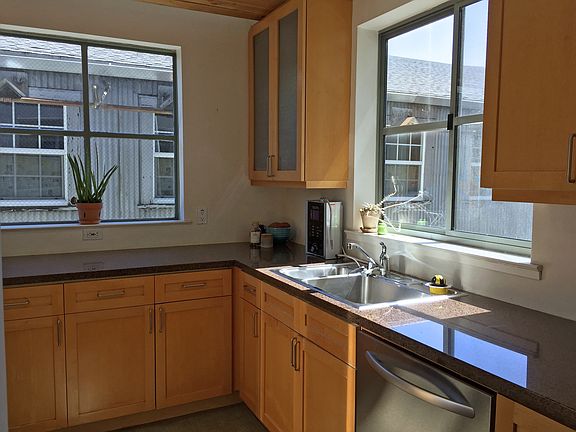 3rd image of 35 Lucerne St #B