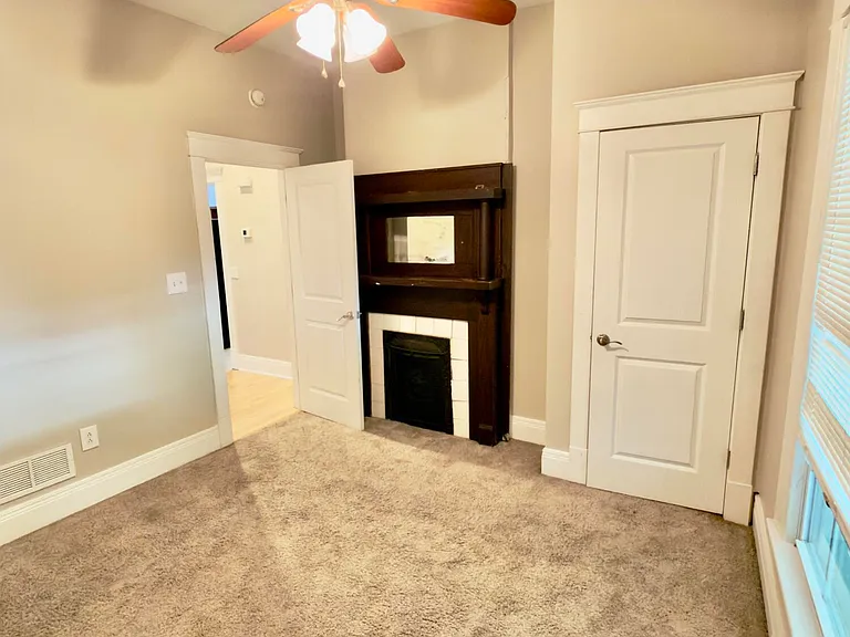 2125 Crittenden Dr — Photo 10