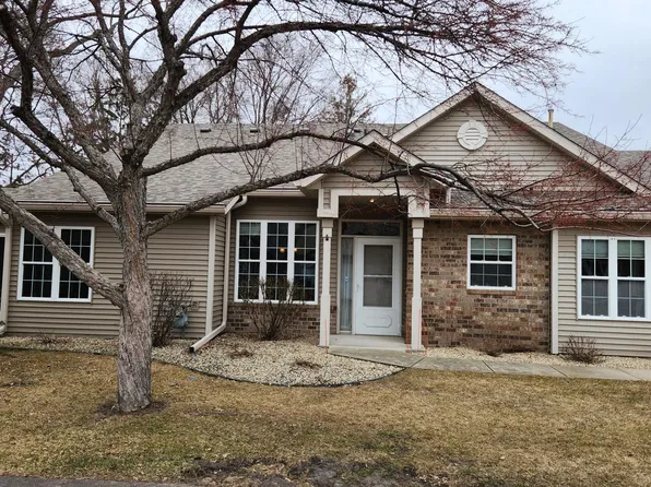 5775 Willow Ln N, Saint Paul, MN 55126