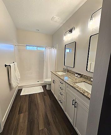 5th image of 566 E Colt Ln