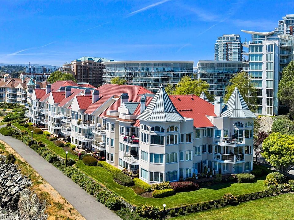 1st image of 55 Songhees Rd #305