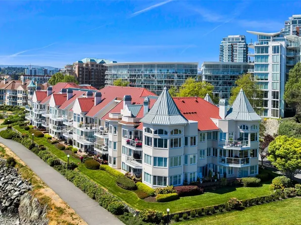 55 Songhees Rd #305, Victoria, BC V9A 6T3