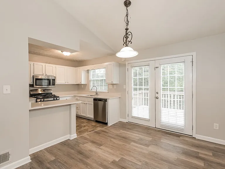401 Sherwood Oaks Rd — Photo 6