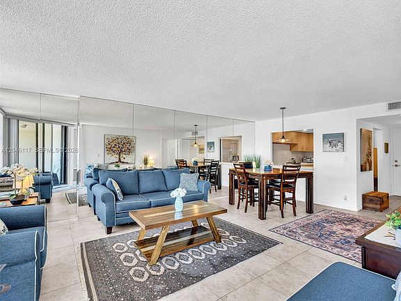 4th image of 1901 Brickell Ave APT B1203