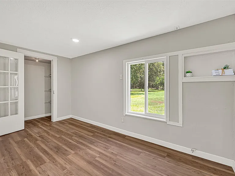 4568 Dunnam Rd #B — Photo 12