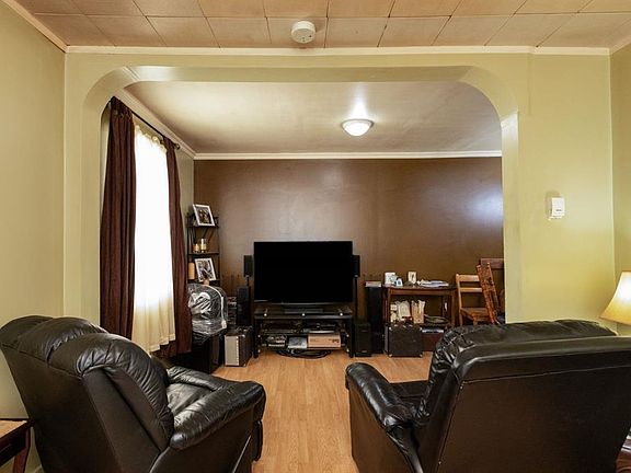 5th image of 5020 S 56th St