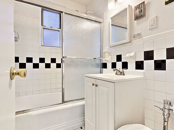5th image of 340 Haven Ave APT 3L