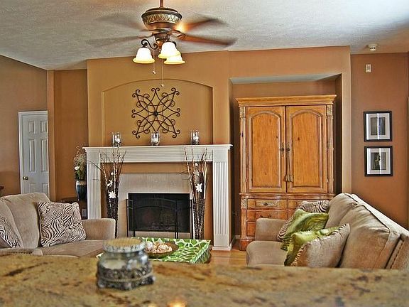 4th image of 3915 Bailey Ln