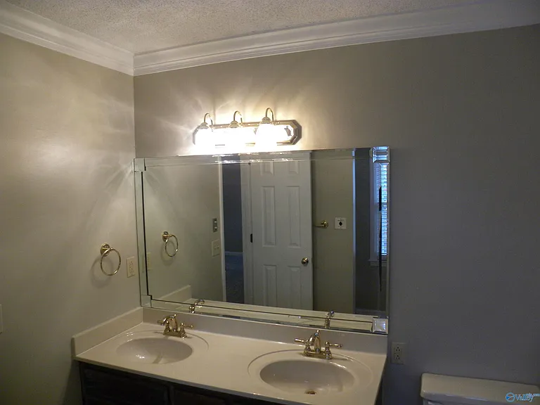 102 W Lake Cir — Photo 14