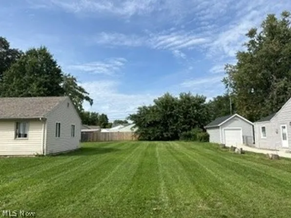13814 Leroy Ave, Cleveland, OH 44135