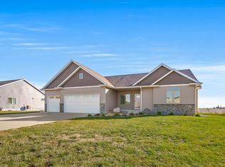 120 Lake Shore Dr, Dallas Center, IA 50063