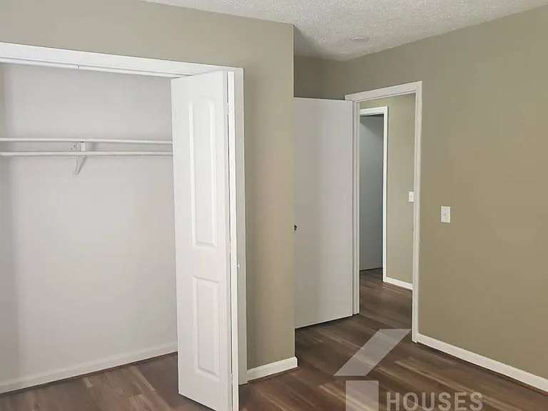 4 Fargo Cir — Photo 13