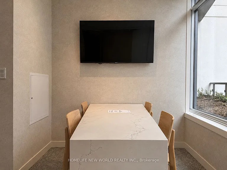 10 Oak St #1402 — Photo 11