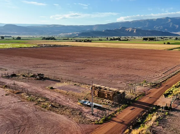 N 950 E Mink Farm Rd, Richfield, UT 84701