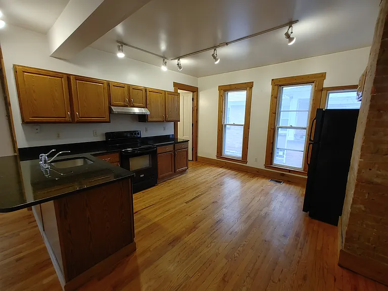 11 Thayer St #1 — Photo 6